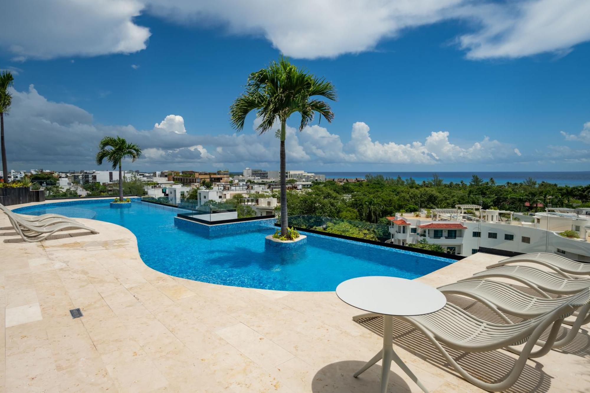 Menesse Liltowm Rooftop Con Vista Al Mar
